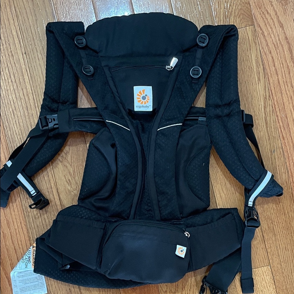 Ergobaby Omni Breeze Midnight Black Carrier